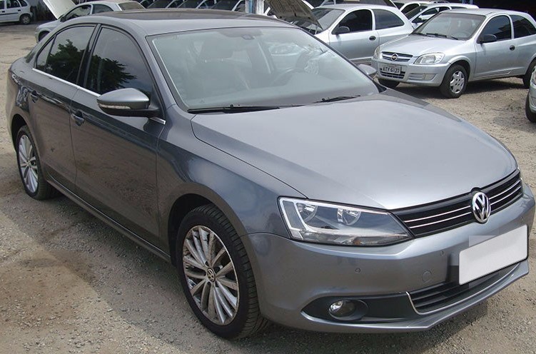 VOLKSWAGEN JETTA HIGHLINE 211 2.0 16V